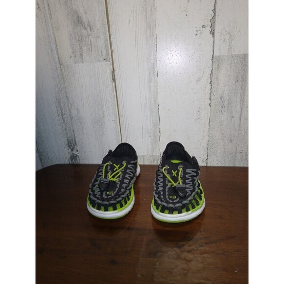 KEEN UNEEK 02 1015500 Black Green Macaw Youth 9 Hiking Shoe Sandal Water - Picture 3 of 8